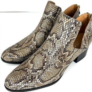 New Directions Multicolor Snake Print Ankle Booties Size 8.5M